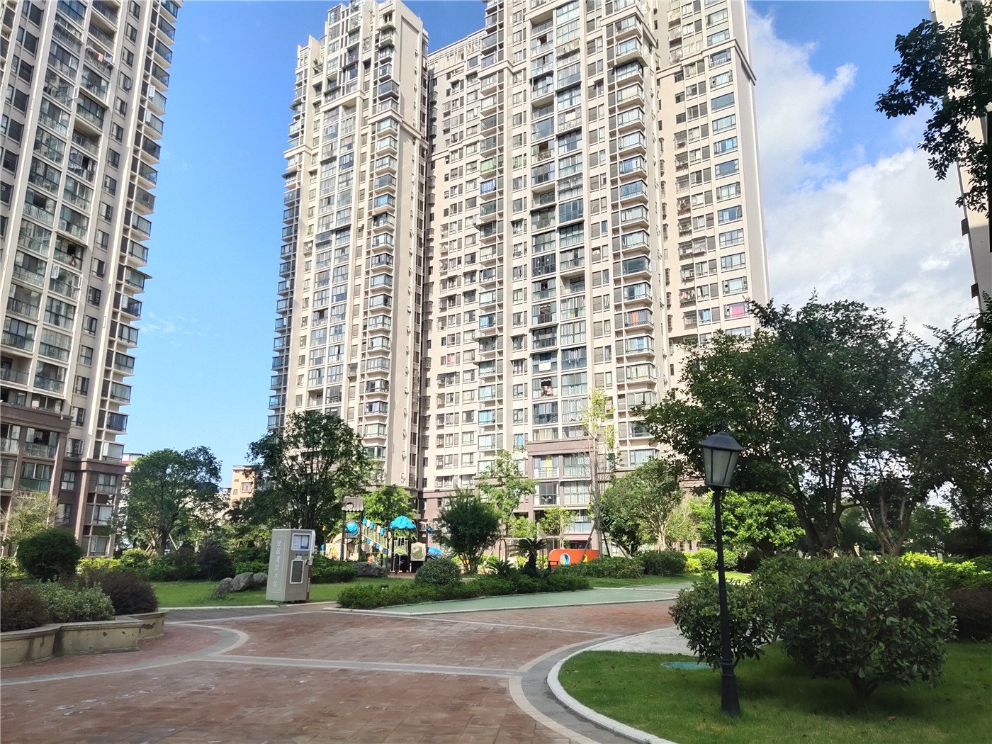 绵阳高新区 布鲁斯三期海德庄园3房130万 绵阳二手房
