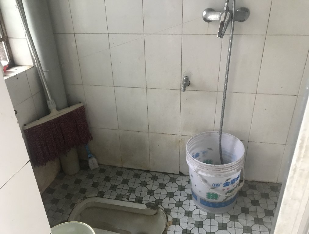 绵阳丰谷镇老税务所，2室2厅1卫，72.00㎡，简装，售价22.00万 绵阳二手房