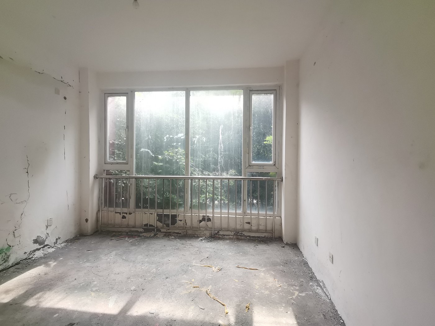 绵阳园艺山.电梯洋房.带你前后花园.105万.价格可谈 绵阳二手房