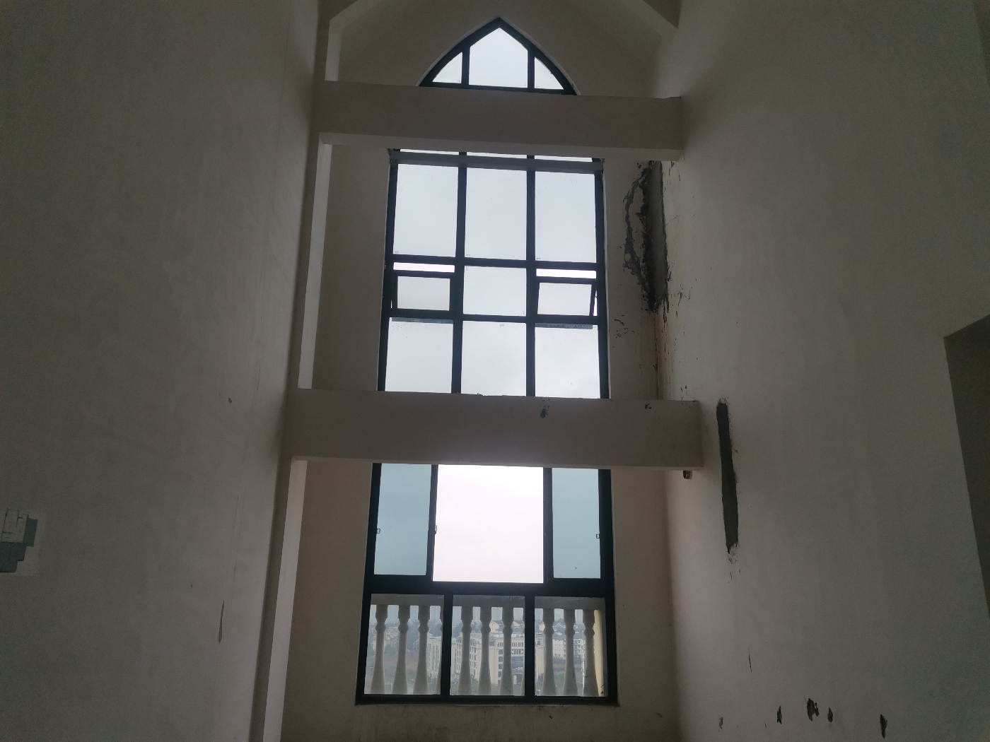 绵阳温莎国际社区，4室2厅3卫，126.00㎡，毛坯，售价170万 绵阳二手房