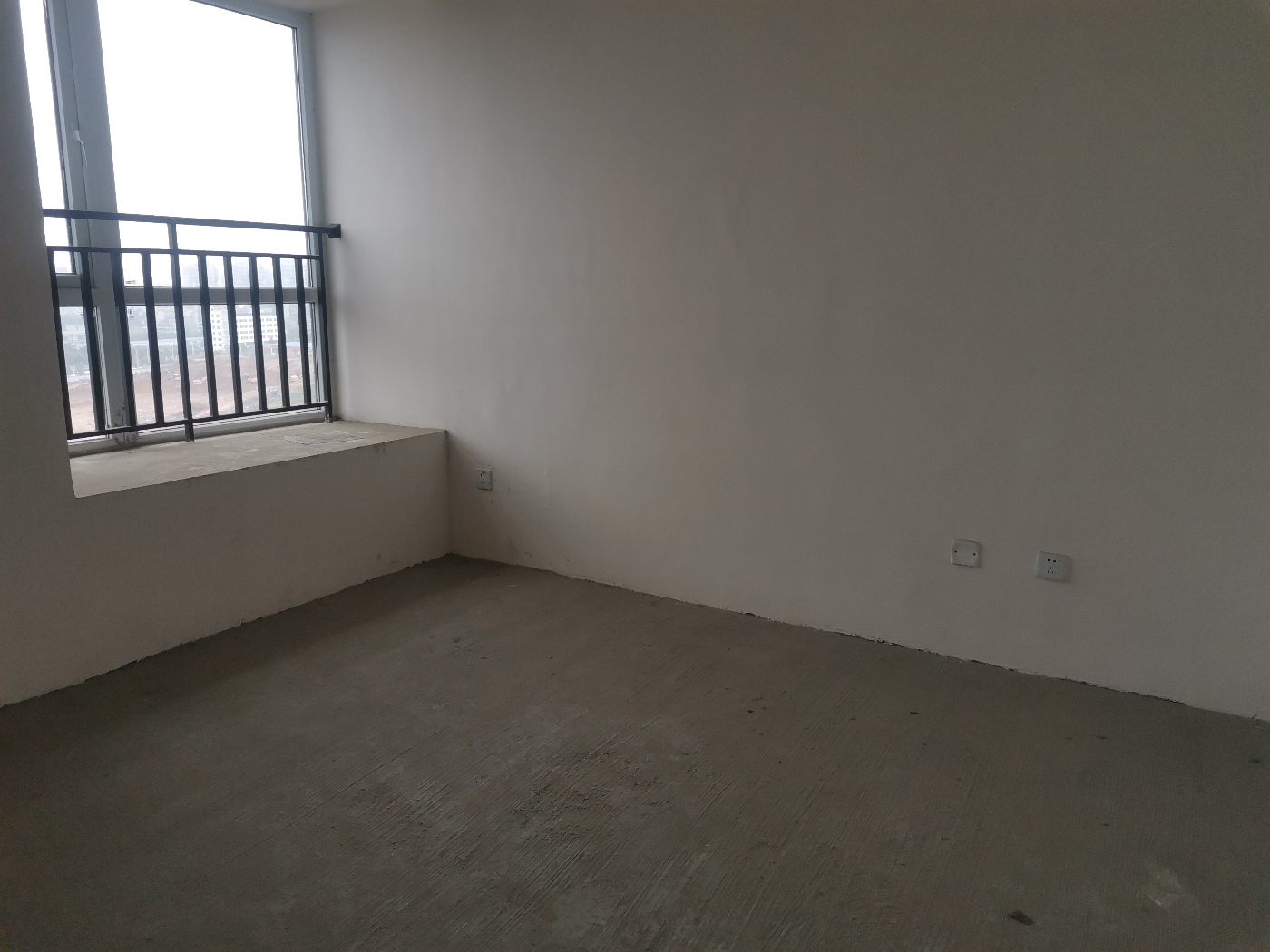 绵阳温莎国际社区，4室2厅3卫，126.00㎡，毛坯，售价170万 绵阳二手房