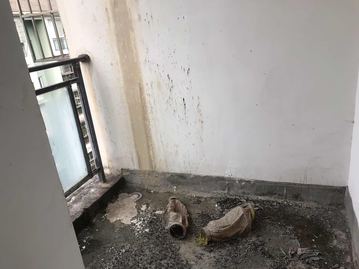 绵阳钧一嘉园，1室2厅1卫，62.00㎡，毛坯，售价24万 绵阳二手房