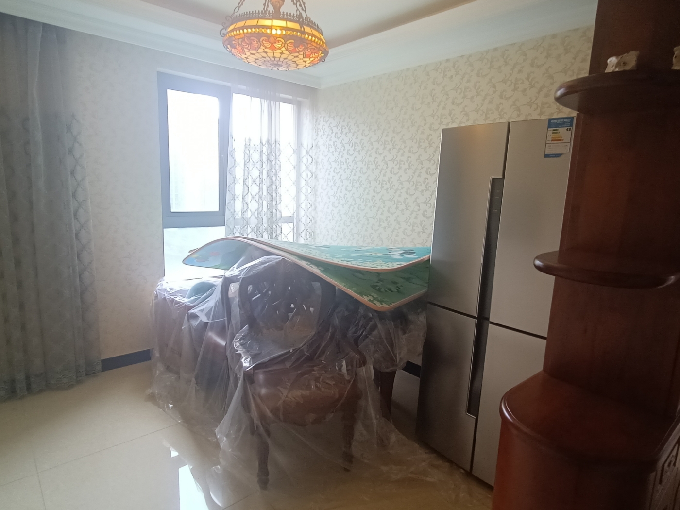 绵阳奥林春天.电梯入户.精装顶跃带露台.客厅挑高6米.190万带车位可谈. 绵阳二手房