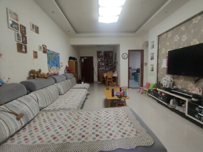 高水片区 渝阳圣水明珠三房1200元/月