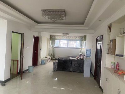 亚川桂丰御景，5室2厅2卫，90.00㎡，普装，售价52万
