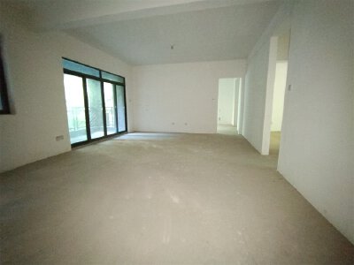 经开区 三江国际丽城阅世度3房145万