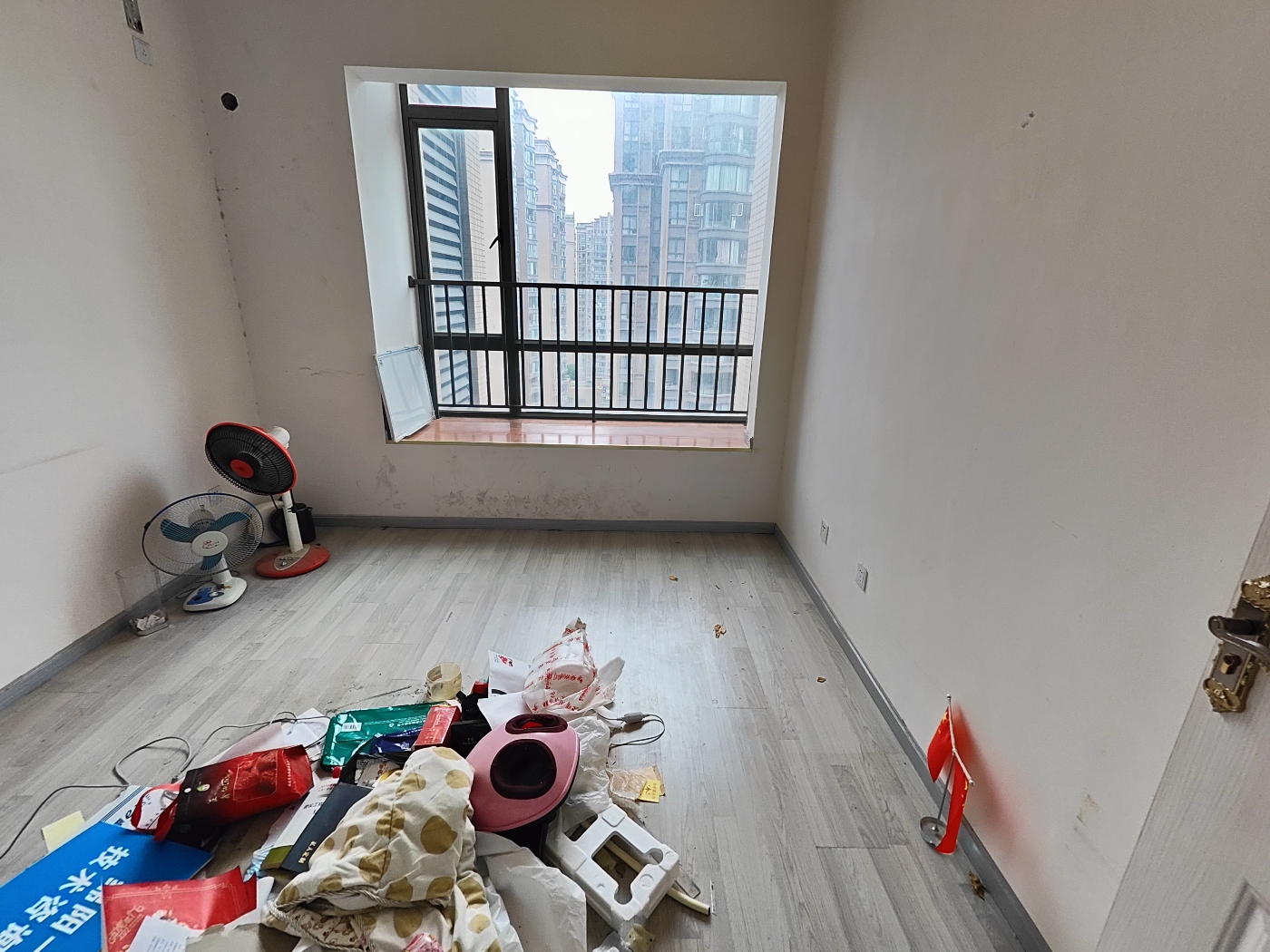 绵阳一号桥片区 三江国际丽城阅世集三房124万 绵阳租房