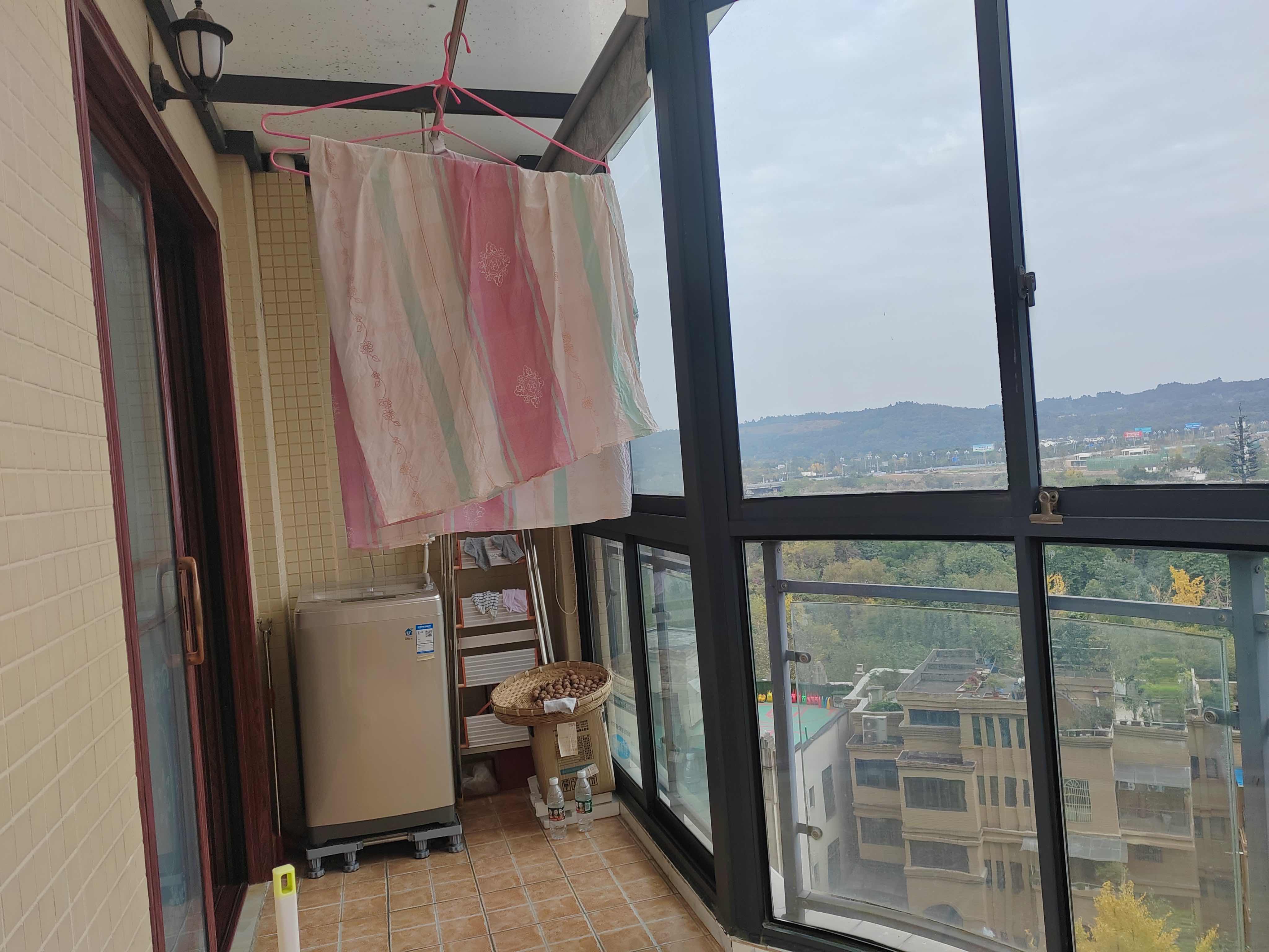 绵阳安州区 普罗旺斯3房75万 绵阳二手房