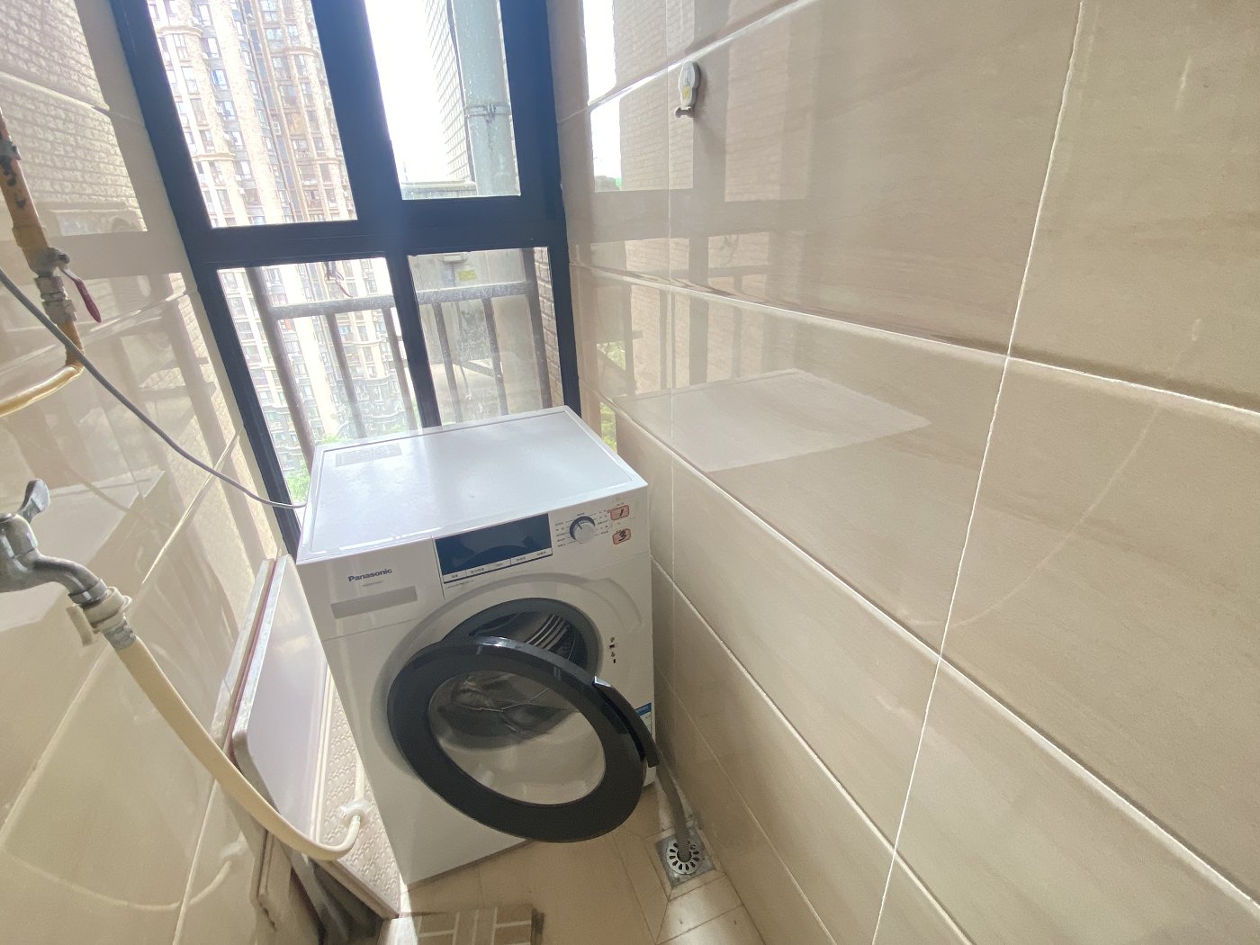 绵阳中心片区 凯泰欧城一房1600元/月 绵阳租房