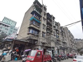 剑门路东段42号院