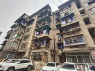 长虹大道中段120号院