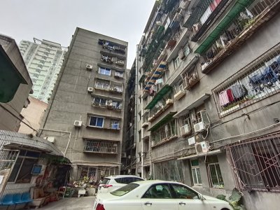 临江商住楼