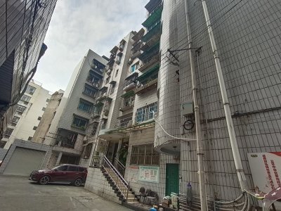 红星街84号单位房