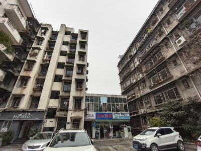 警钟街72号院