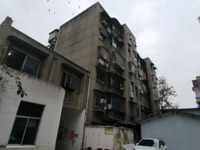 长虹大道中段55号院