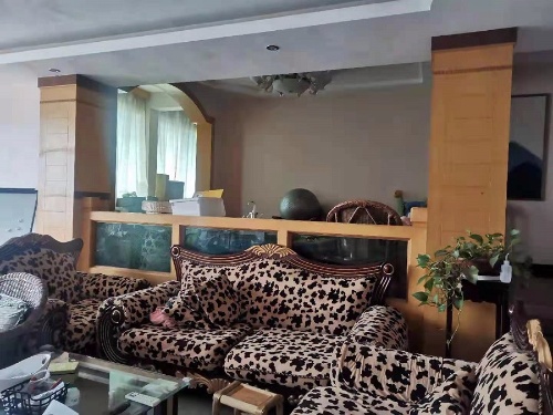 绵阳精装 4房 203m² 平安小区 城东片区 67万元 ，南北通透 安静 看园景 视野开阔 绵阳二手房