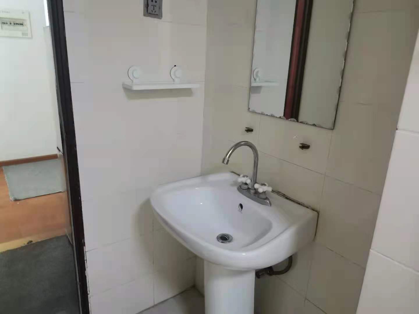 绵阳1400元/月蓝郡壹北栋2室好房 绵阳租房