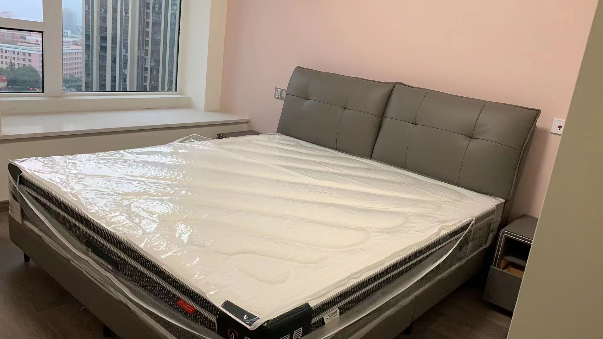 绵阳精心打造，却忍痛割爱，精装三室带大阳台诚心出售 绵阳二手房
