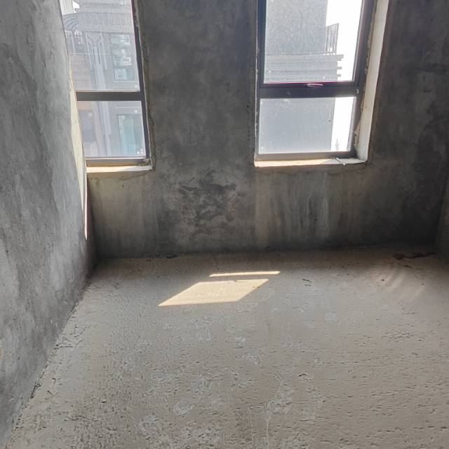 绵阳绵阳核心地段 3连跃 露台花园顶跃 任你打造奢华私家住宅 绵阳二手房