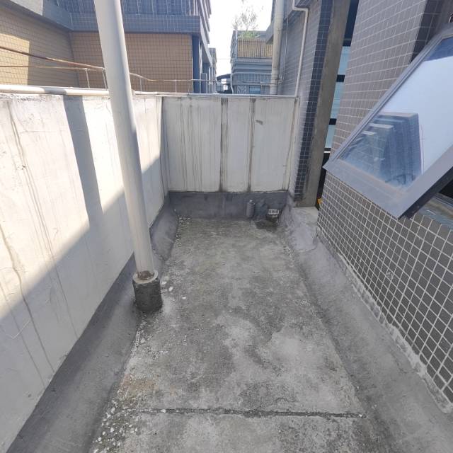 绵阳绵阳核心地段 3连跃 露台花园顶跃 任你打造奢华私家住宅 绵阳二手房