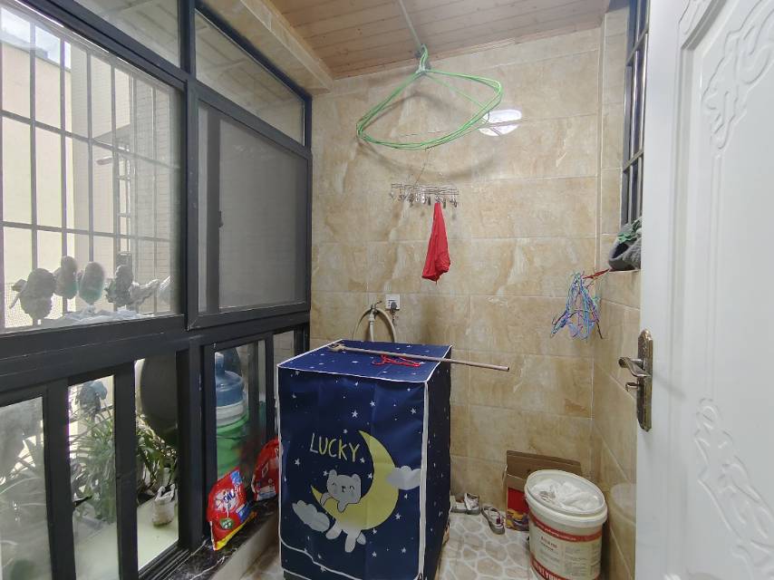 绵阳经开万达旁 电梯高层(非顶楼)配套成熟 单价7700精装三室双卫 绵阳二手房