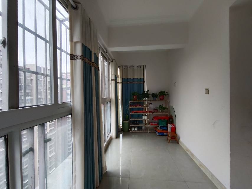 绵阳高新区 恒业塞纳阳光三连跃带露台129.8万 绵阳二手房