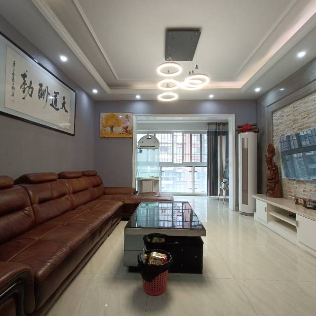 绵阳恒业塞纳阳光，5室3厅2卫，93.00㎡，精装，售价150.00万 绵阳二手房