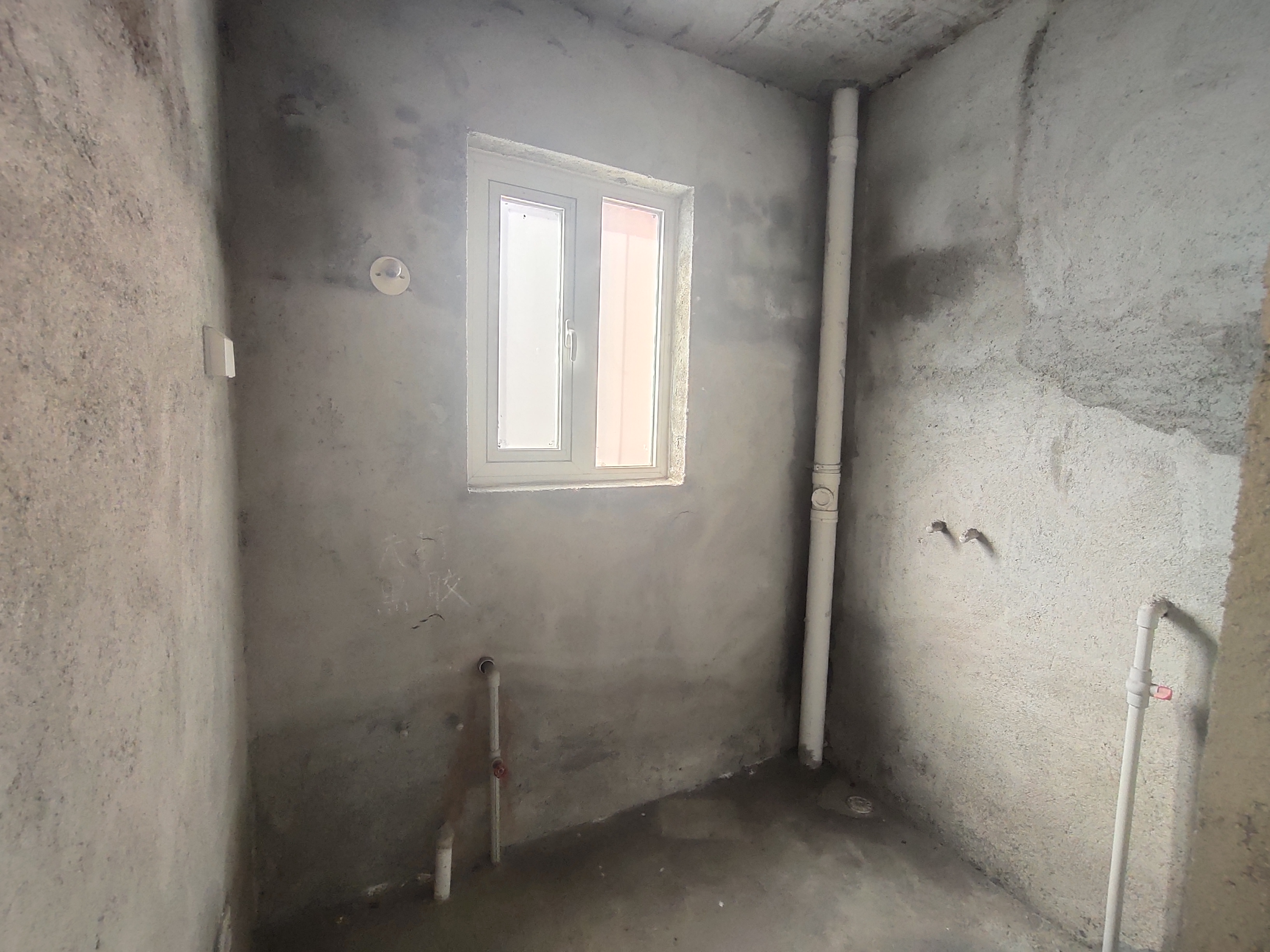 绵阳顶跃带露台花园 .视野开阔.任意装修布局 绵阳二手房