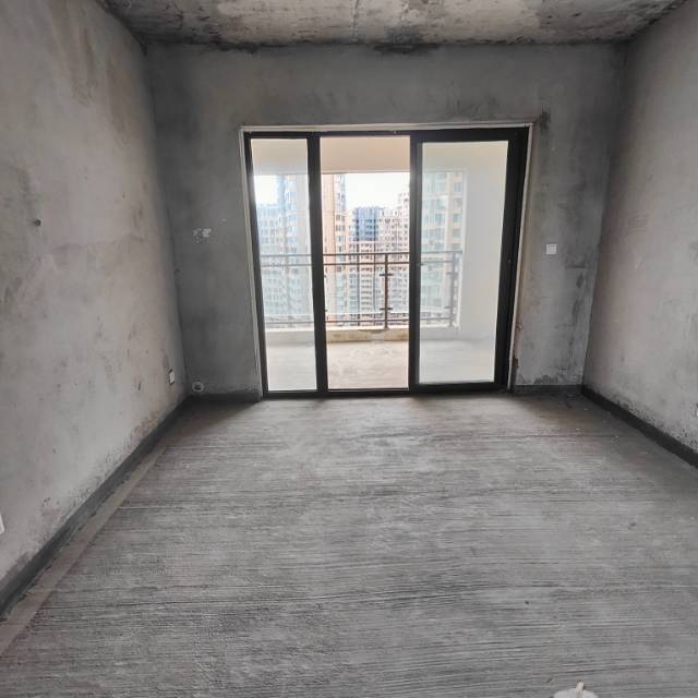 绵阳海赋长兴/清水毛坯/三层顶跃/南北通透/26跃28层/露台+连接板/机关幼儿园三江实验学校旁 绵阳二手房