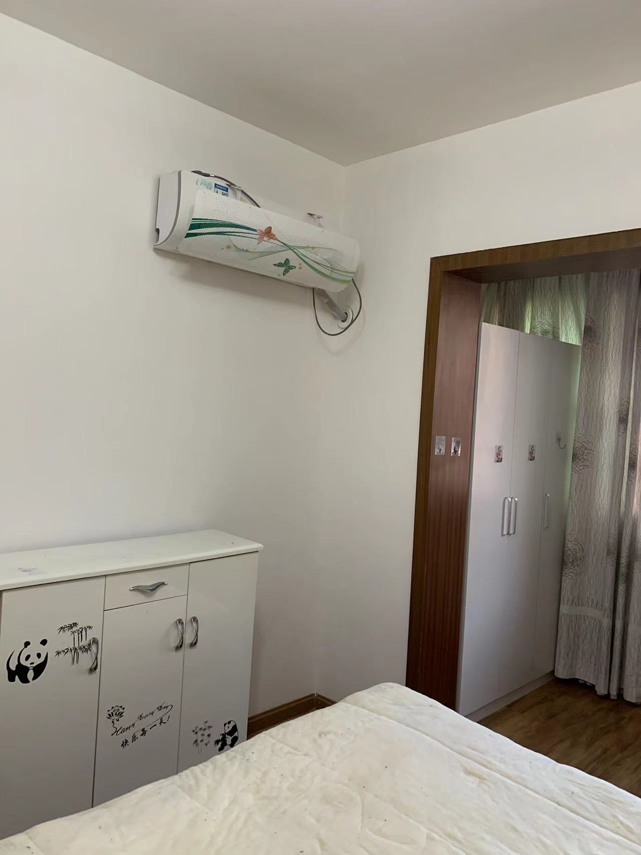 绵阳广厦景园B区，3室2厅2卫，131㎡，普装，租金1166元/月 绵阳租房