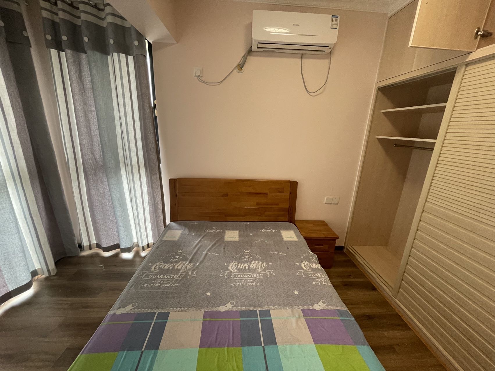 绵阳南山一号二期御珑藏，3室2厅2卫，101.00㎡，精装，租金2100.00元/月 绵阳二手房