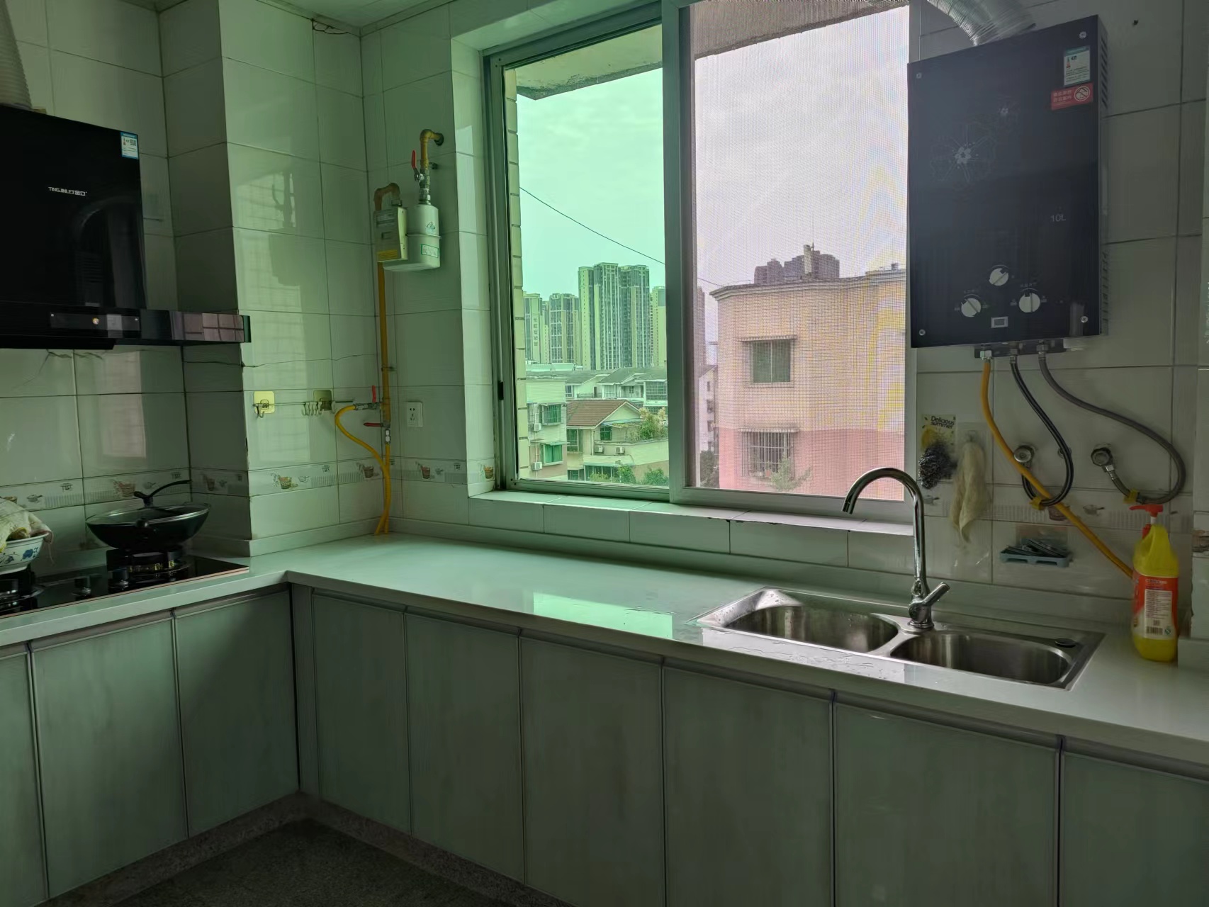 绵阳广厦景园A区，3室2厅2卫，136㎡，租金1500元/月 绵阳租房