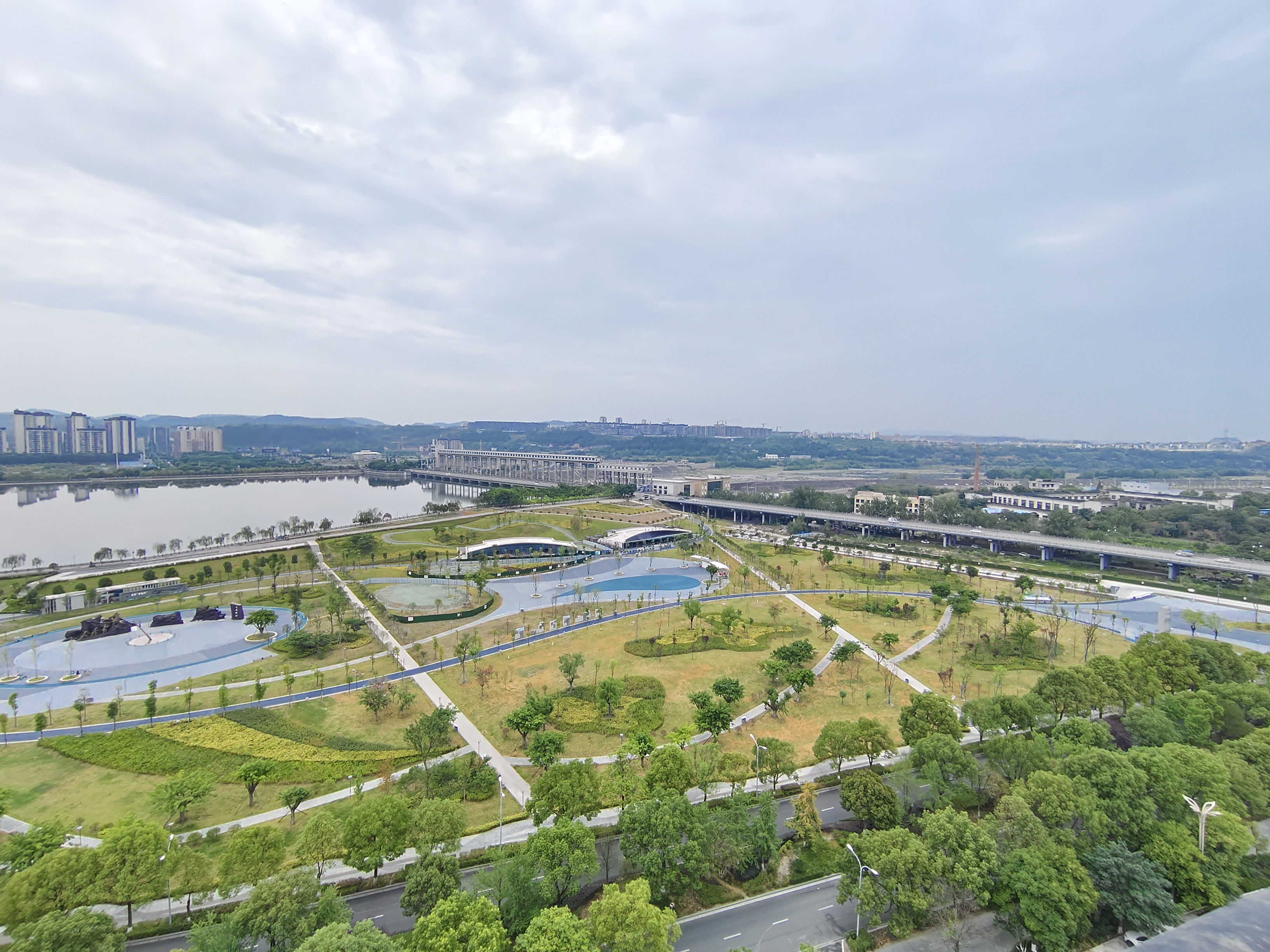 绵阳恒大·翡翠湾，3室2厅2卫，111.3㎡，租金1500元/月 绵阳二手房