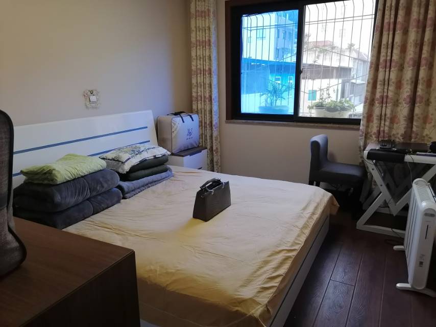绵阳公安局家属区，3室2厅2卫，133.7㎡，普装，售价96万 绵阳二手房
