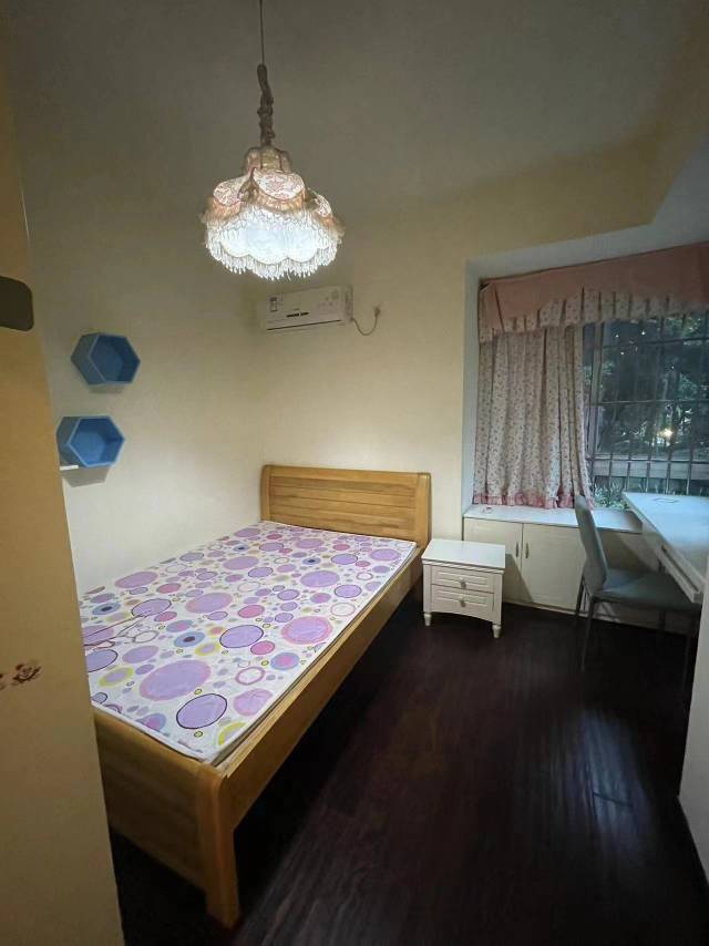 绵阳富临原山，2室2厅1卫，92㎡，普装，租金1600元/月 绵阳租房