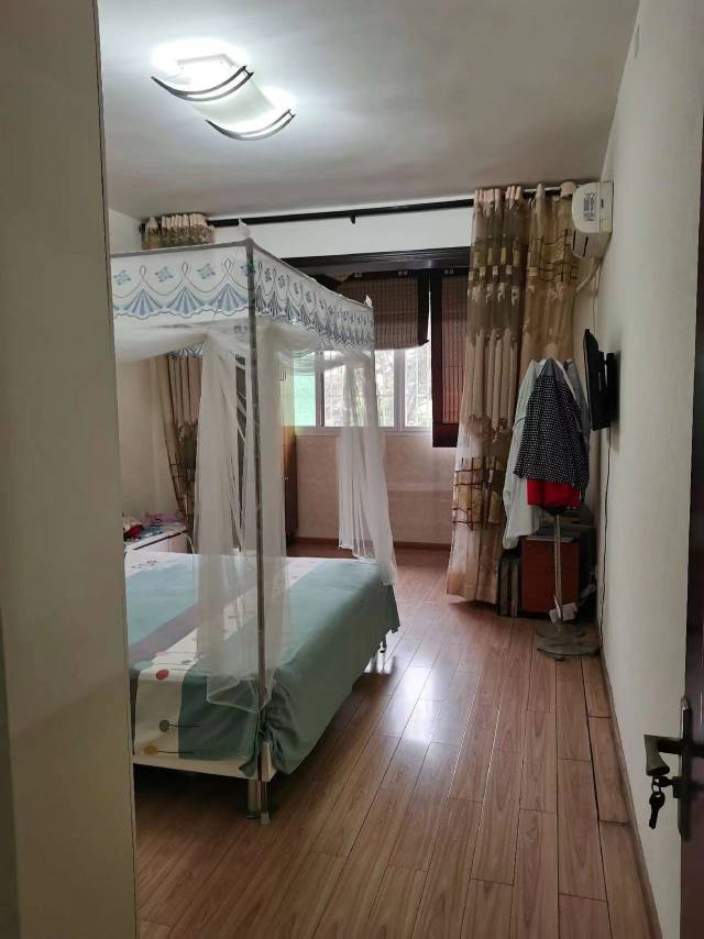 绵阳华丰名苑，2室2厅1卫，95.00㎡，普装，售价39.00万 绵阳二手房