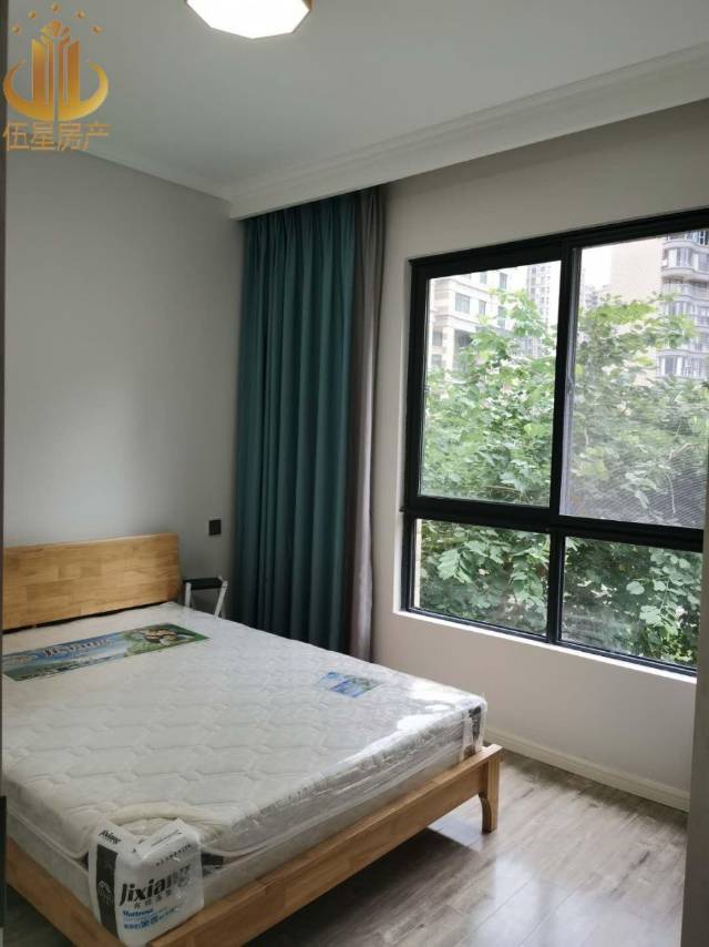 绵阳树高三江澜亭B区，3室2厅2卫，140㎡，租金2600元/月 绵阳租房