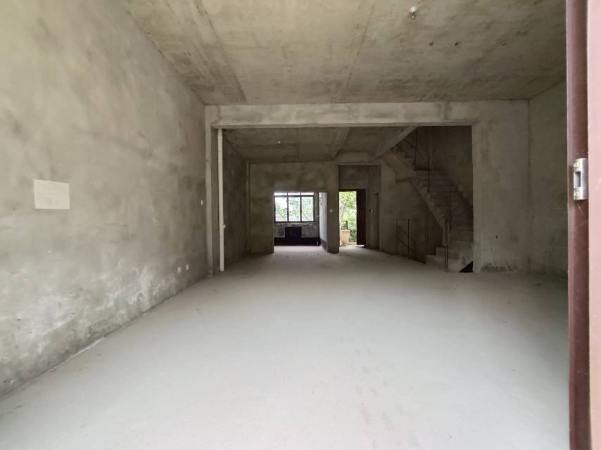 绵阳远大美域(一期)，4室3厅3卫，273.74㎡，售价370万 绵阳二手房
