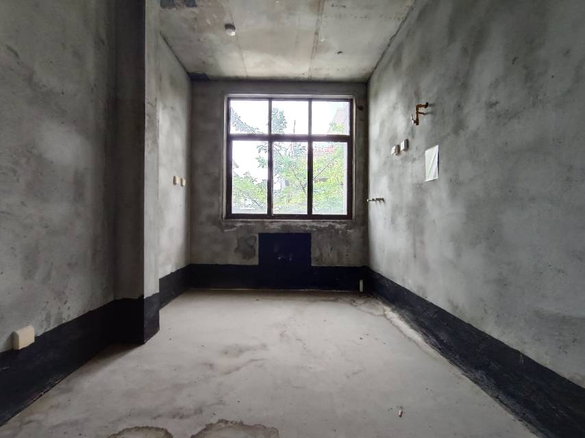 绵阳远大美域(一期)，4室3厅3卫，273.74㎡，售价370万 绵阳二手房