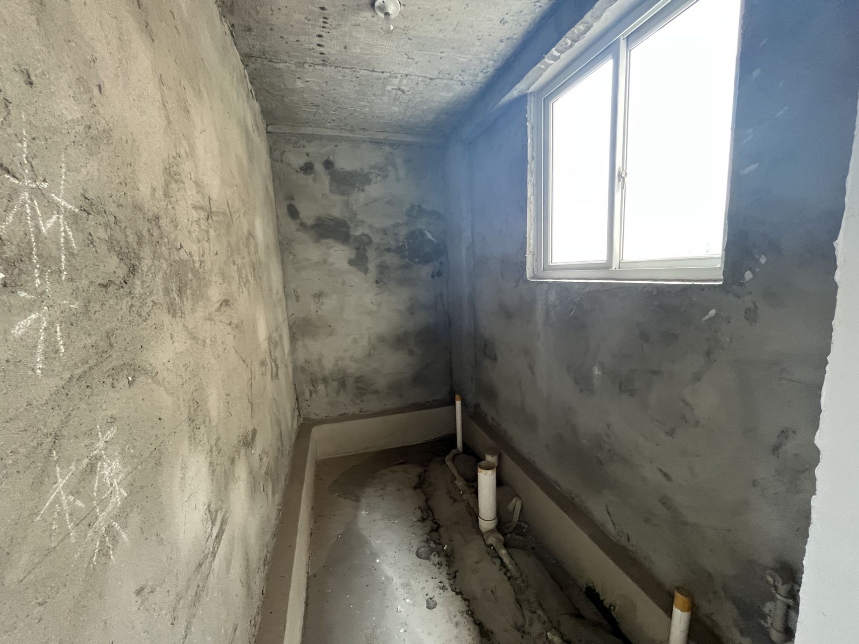 绵阳花城广场，5室2厅3卫，181.2㎡，毛坯，售价85万 绵阳二手房
