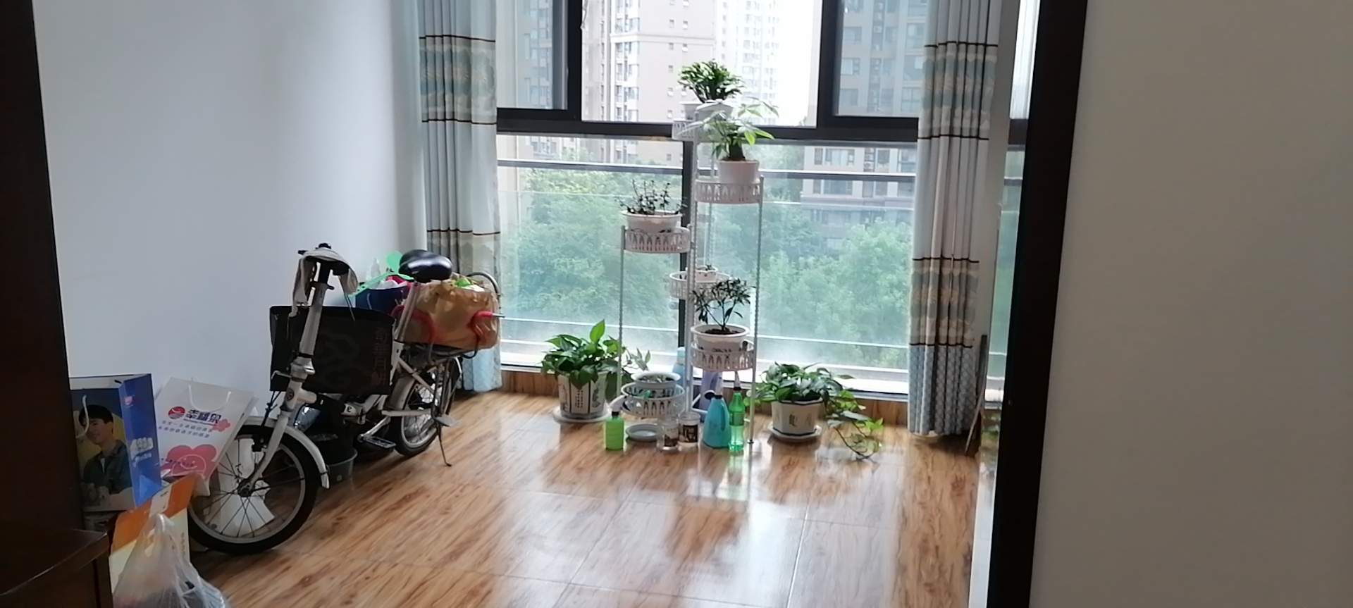 绵阳海赋长兴一期，2室2厅1卫，96.43㎡，普装，售价102万 绵阳二手房