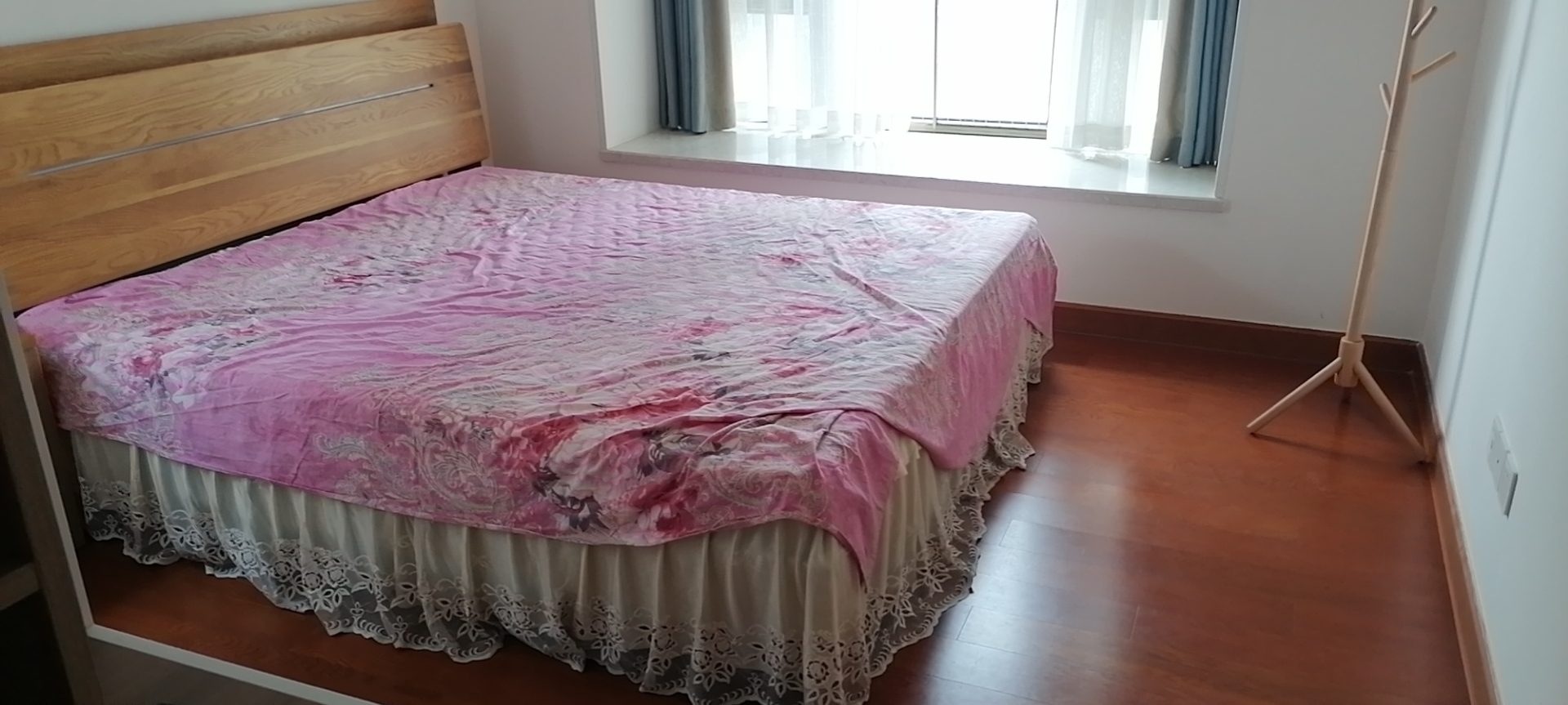 绵阳经开区 恒大翡翠华庭3房2200元/月 绵阳租房