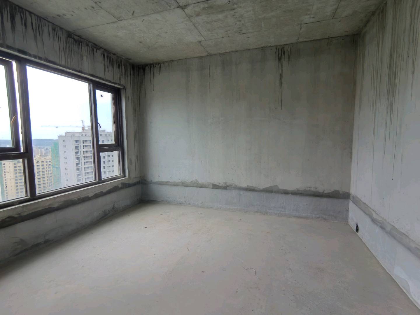 绵阳安州区 恒跃紫宸 两连跃 做8室 3厅4卫或者两个大房子带露台 绵阳二手房