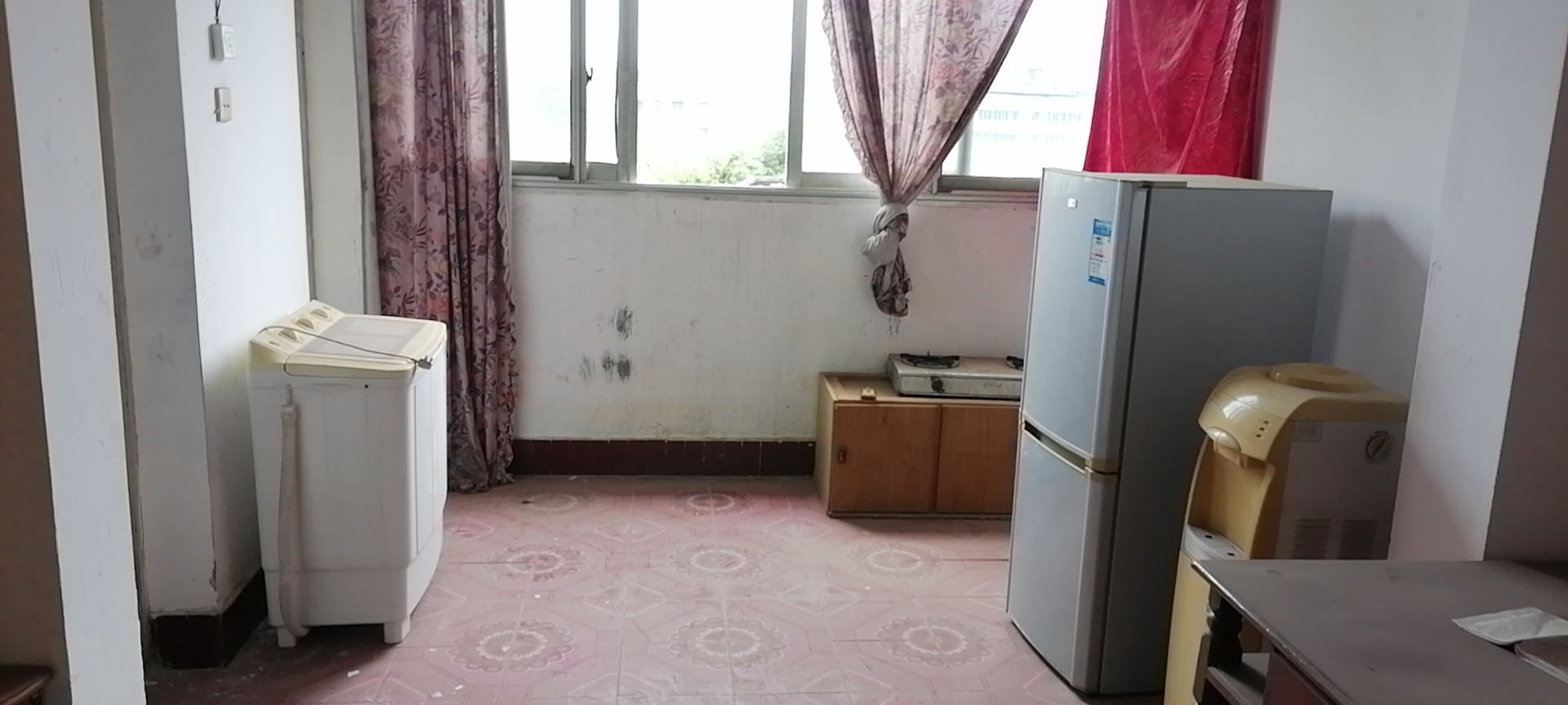 绵阳绵三公路收费管理所，2室2厅1卫，92㎡，简装，租金500元/月 绵阳租房