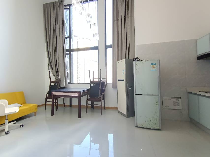 绵阳朗基·天域 loft，2室2厅1卫，39㎡，租金1600元/月 绵阳租房