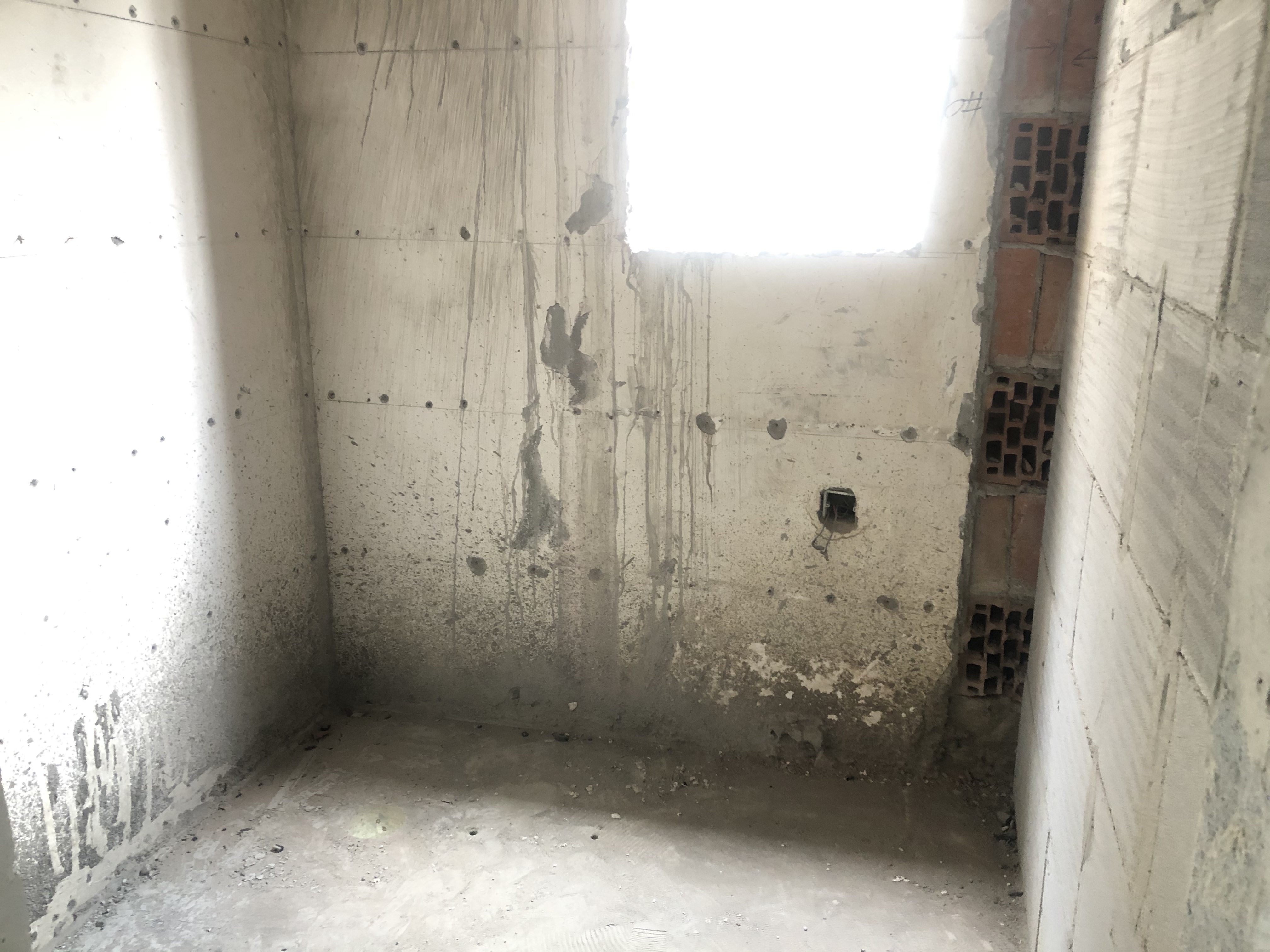 绵阳辰兴优山美郡，5室3厅4卫，136㎡，毛坯，售价178万 绵阳二手房
