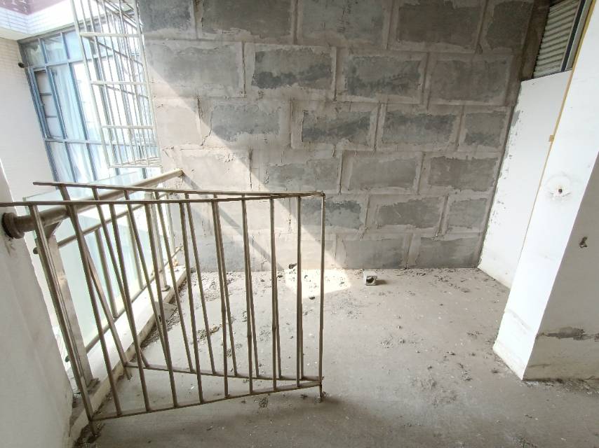 绵阳枫璟398 F区，3室2厅2卫，114.06㎡，售价95万 绵阳二手房