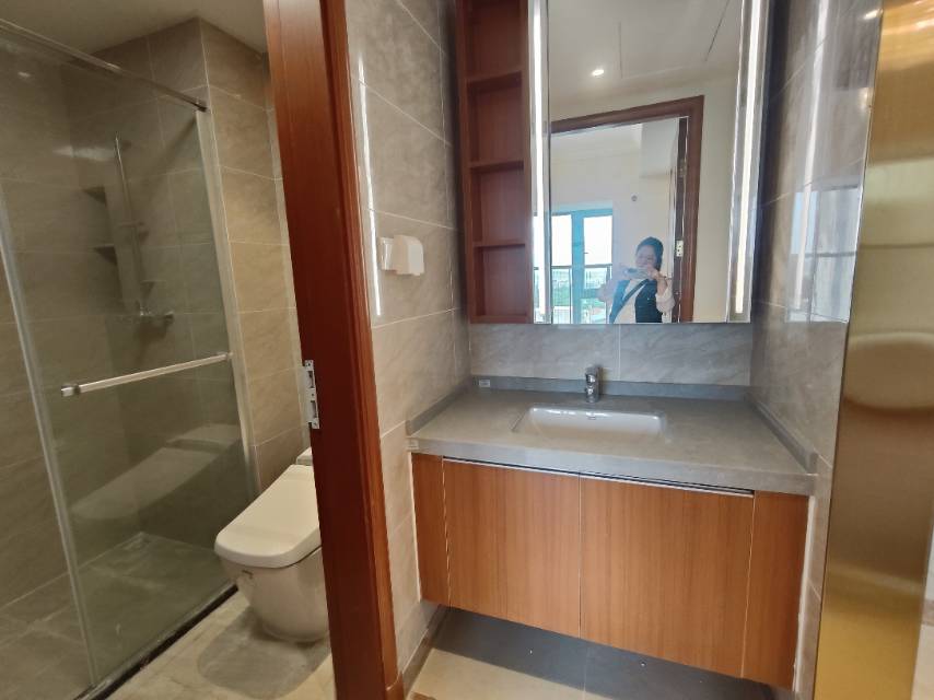 绵阳恒大·翡翠湾，3室2厅1卫，93㎡，精装，售价85.8万 绵阳二手房