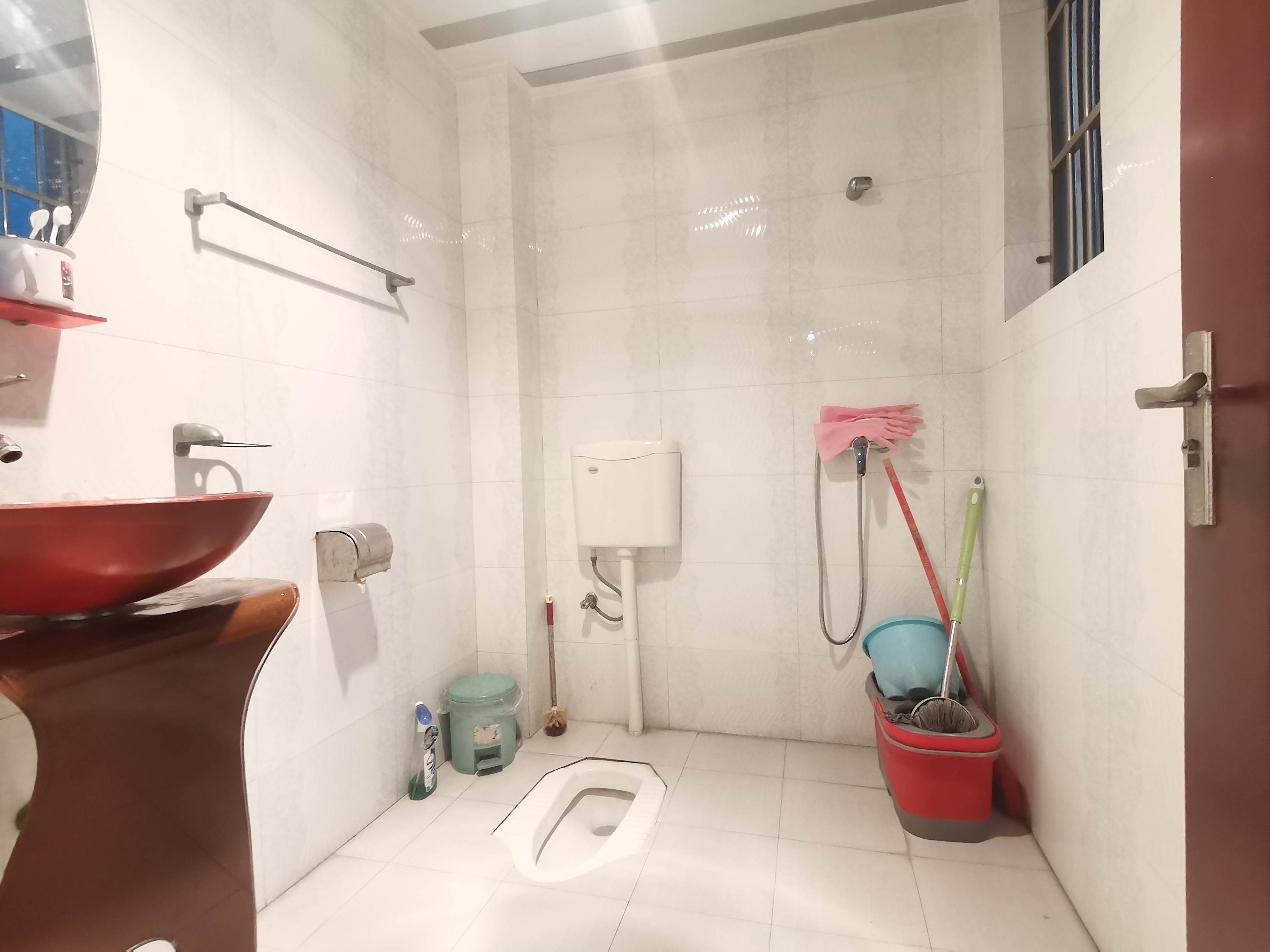 绵阳人工湖旁.虹色景苑.顶跃带屋顶花园及双露台.72万.可谈 绵阳二手房
