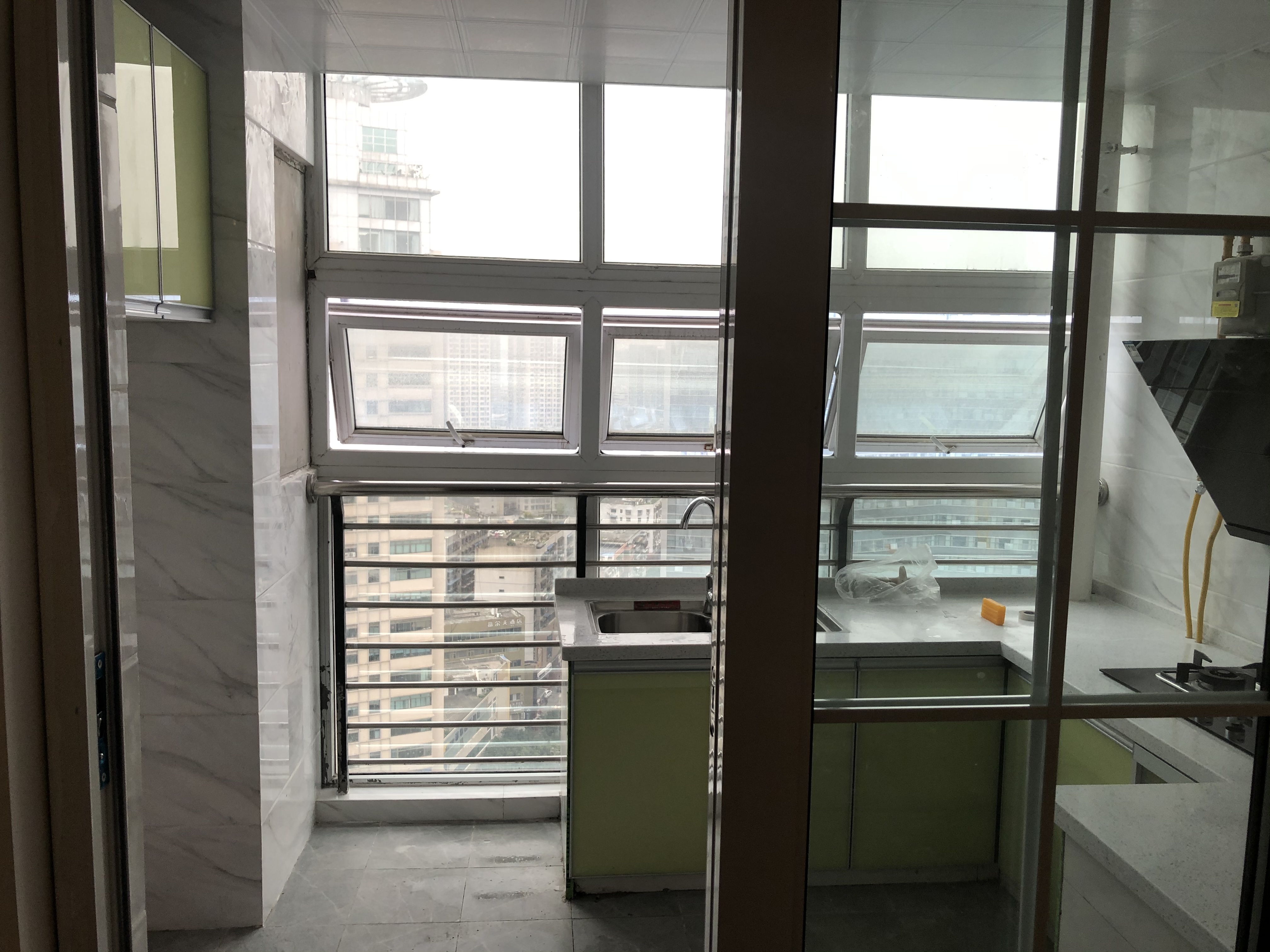 绵阳金三角大厦，1室2厅1卫，45.68㎡，简装，售价39万 绵阳二手房